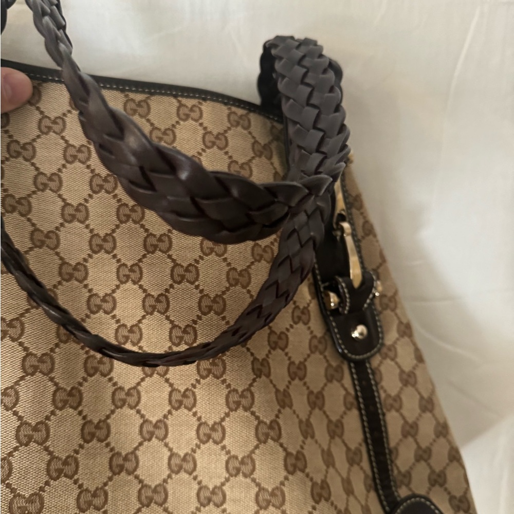 Gucci Oversized Large Pelham Tote - Picture 12 of 13